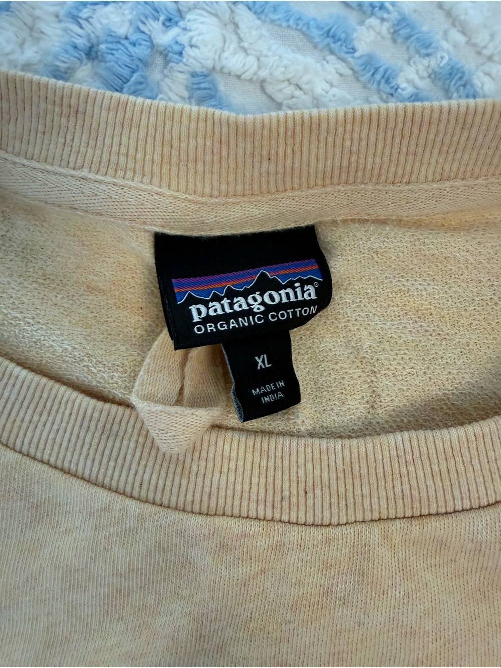 Women’s Patagonia short sleeve sweatshirt XL - Picture 3 of 6